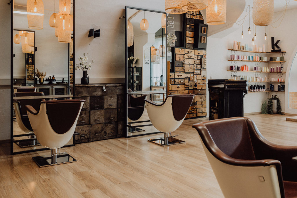 Décoration et aménagement d'un salon de coiffure 